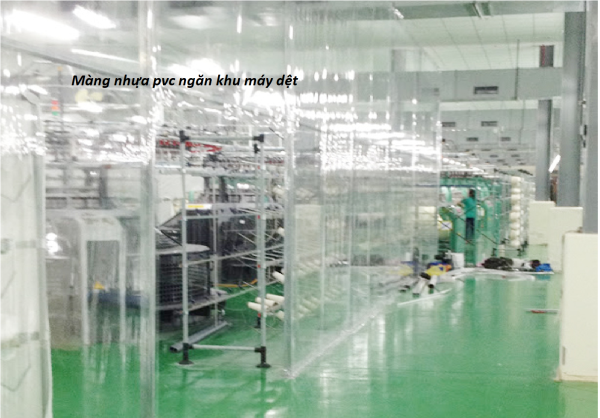 màng nhựa pvc ngăn khu máy dệt